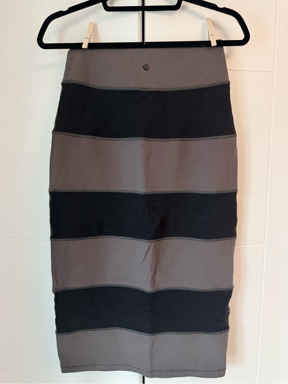 Lululemon Tiered Bodycon Skirt - Picture 4 of 6
